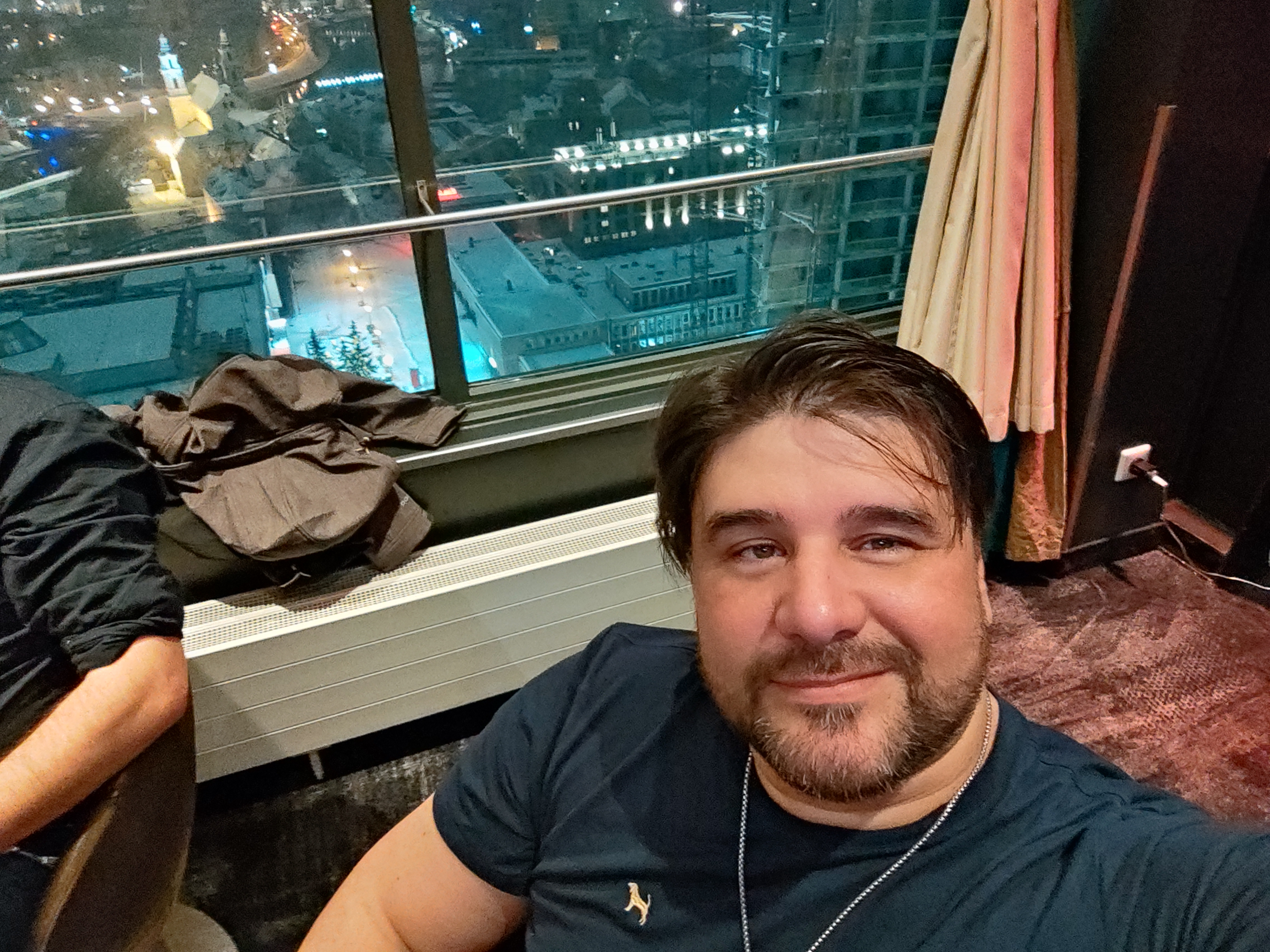 Selfie no topo do hotel Radisson Blu, centro de Vilnius